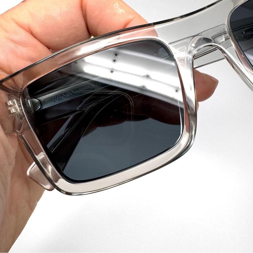 PRADA sunglasses, made in Italy - Picture 10 of 11
